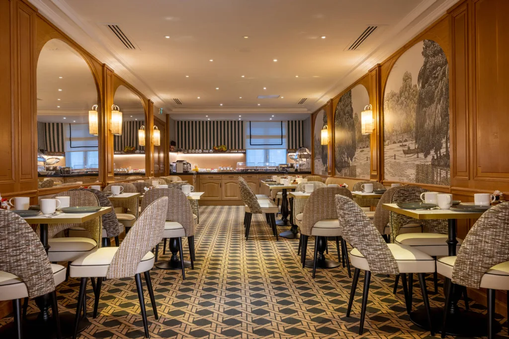 16A8473 horset opera bd