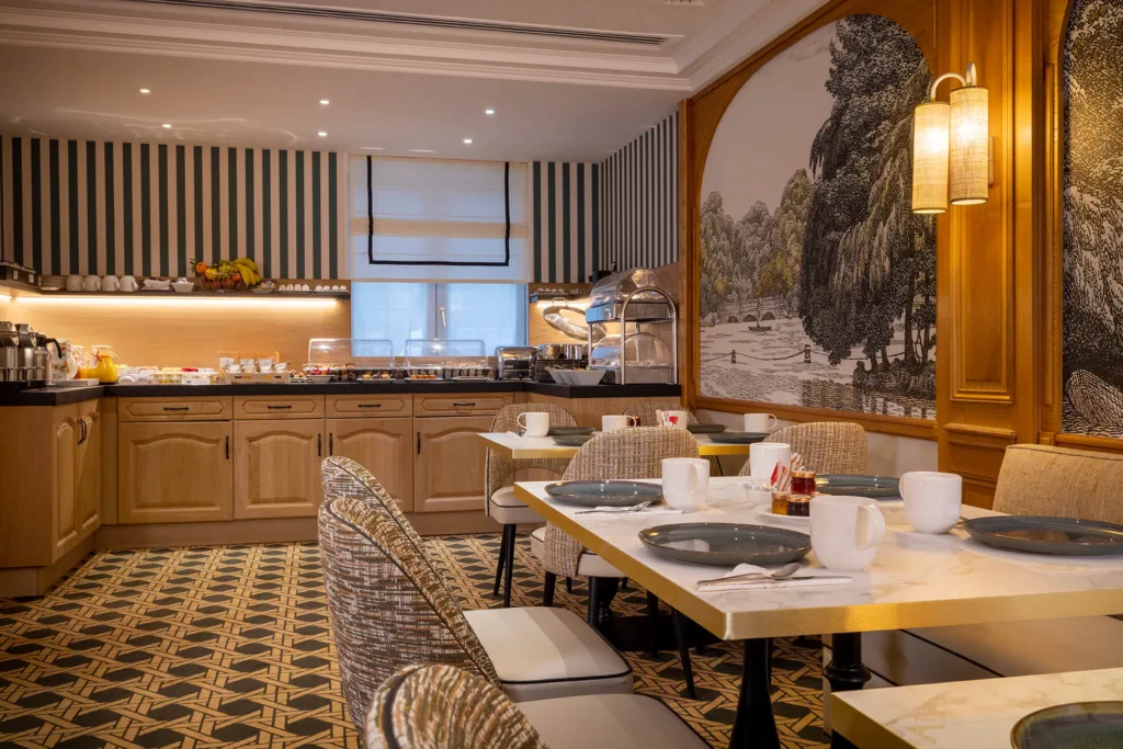 16A8496 horset opera bd