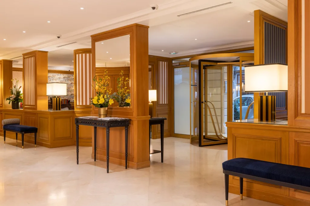 16A8624 horset opera bd