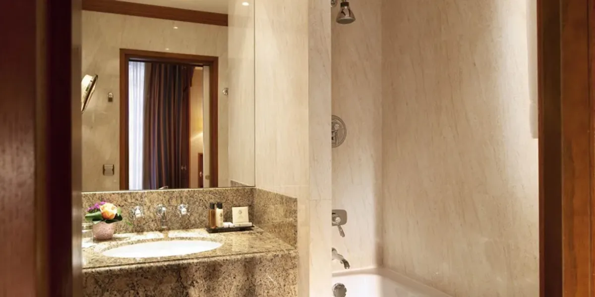 Single Room bathroom 5 Horset Opera Hotel Paris jpg